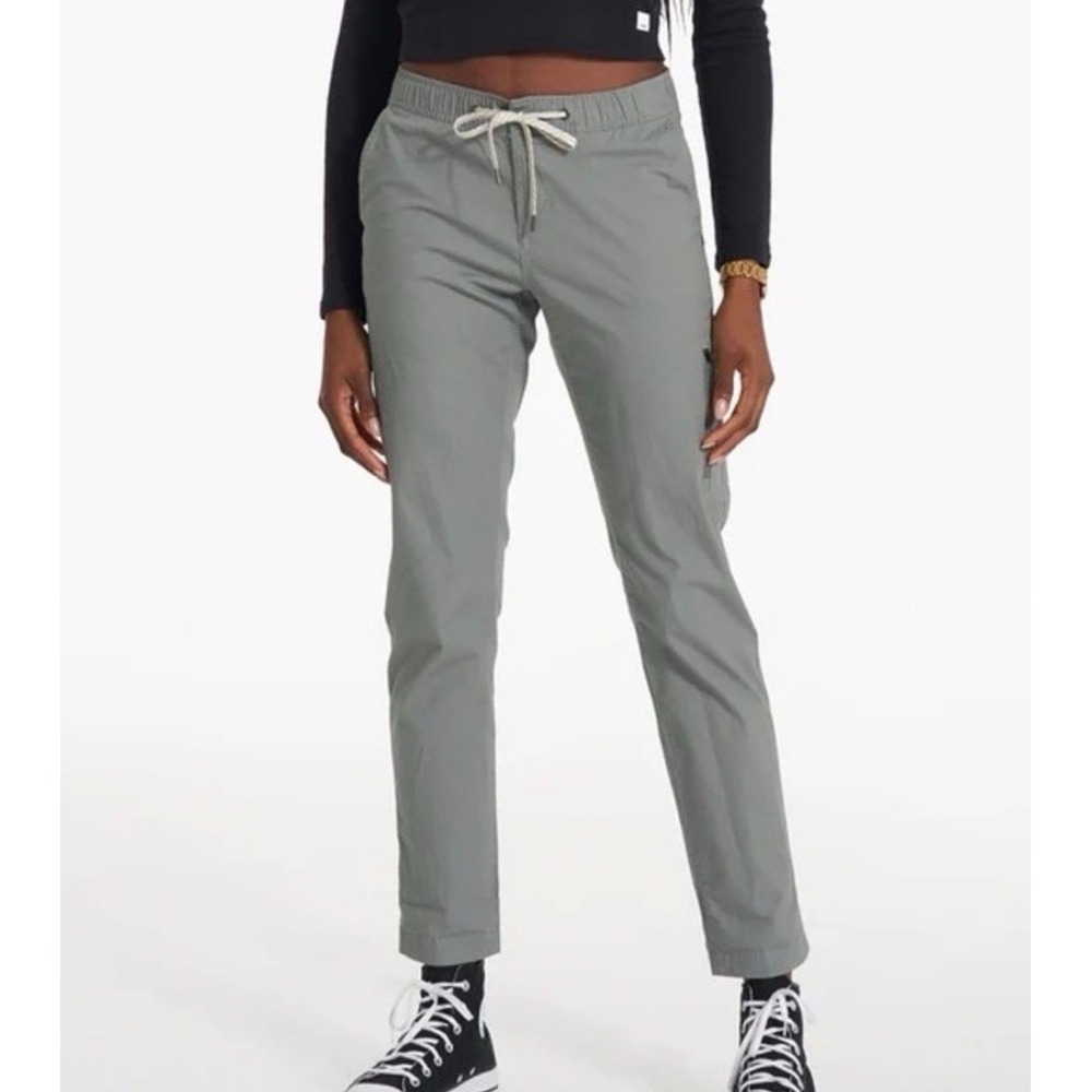 Vuori Women's Ripstop Pants in Stormy Gray Size Small Hiking Outdoor Athleisure